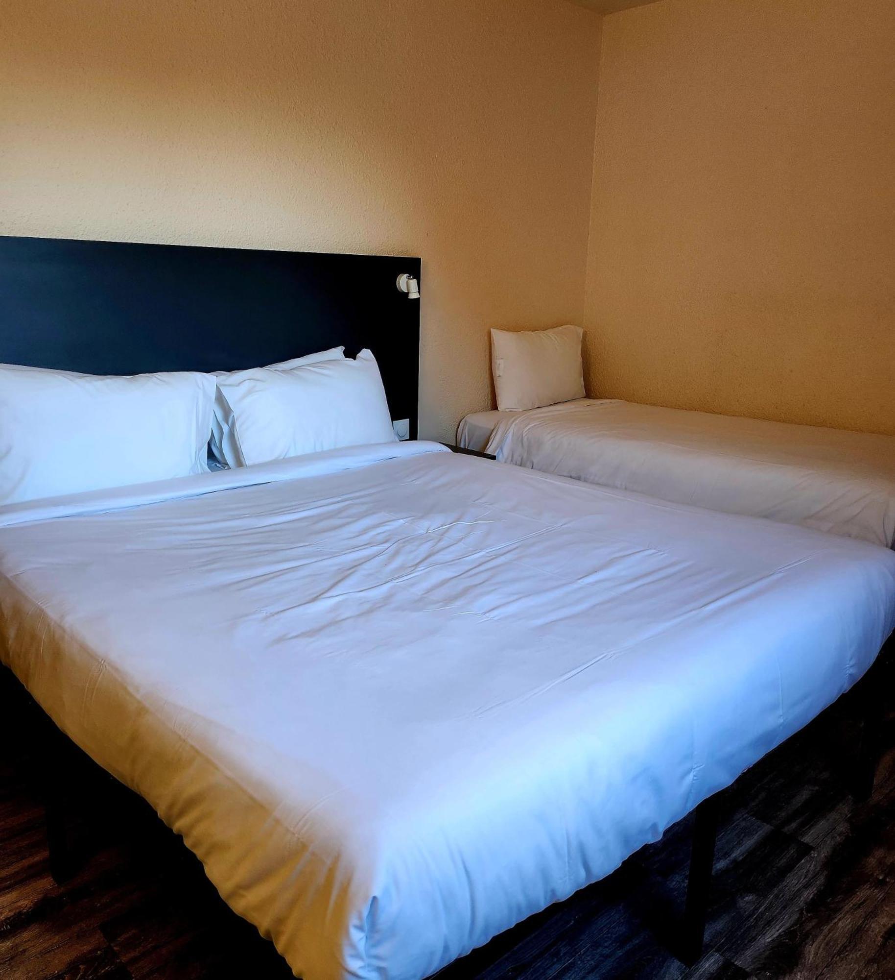 The Originals City, Hotel Le Forum, Strasbourg Nord Schiltigheim Bagian luar foto