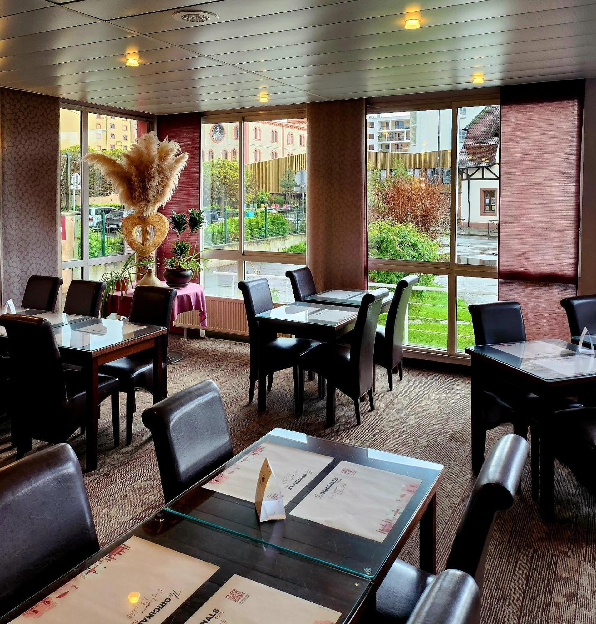 The Originals City, Hotel Le Forum, Strasbourg Nord Schiltigheim Bagian luar foto