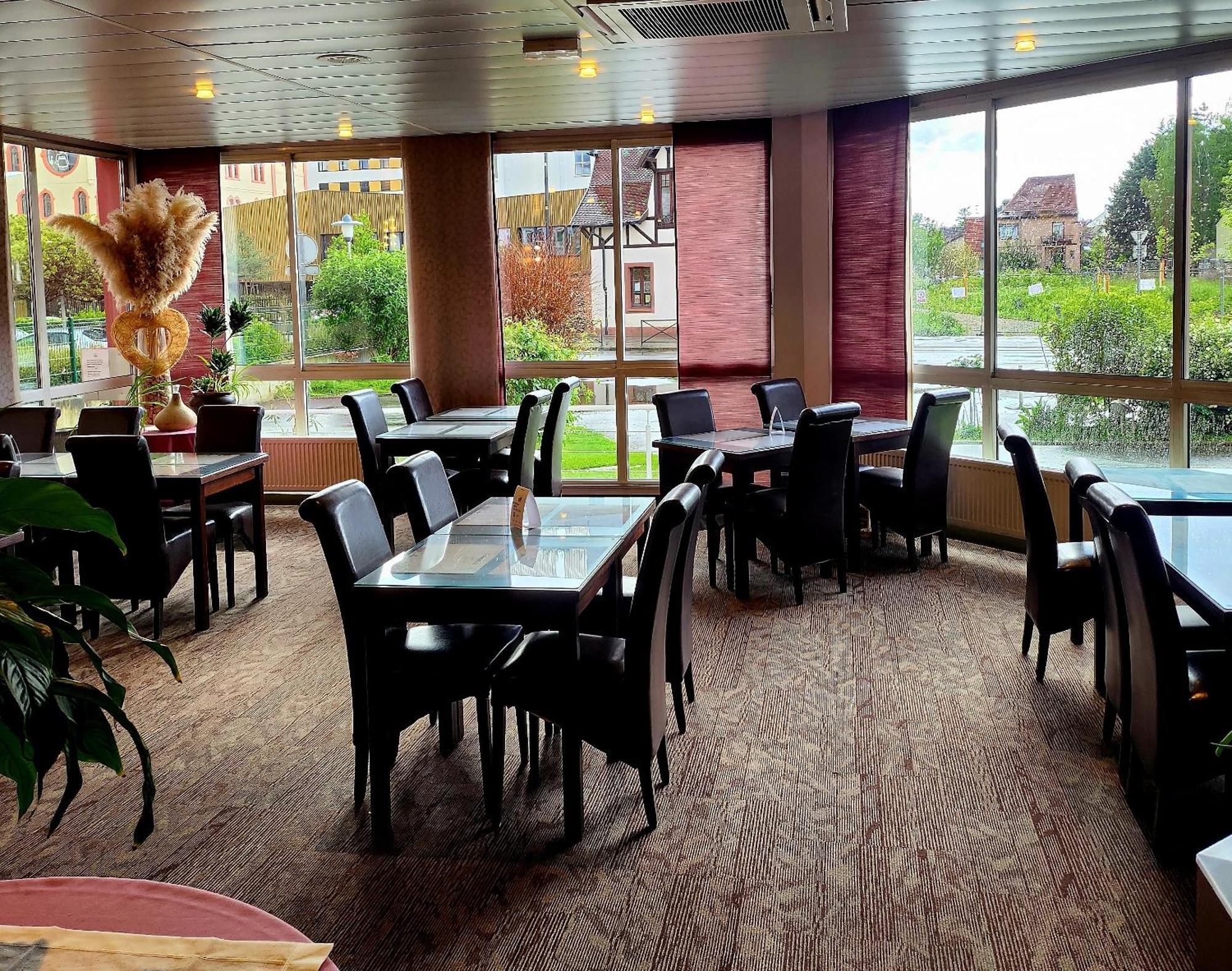 The Originals City, Hotel Le Forum, Strasbourg Nord Schiltigheim Bagian luar foto